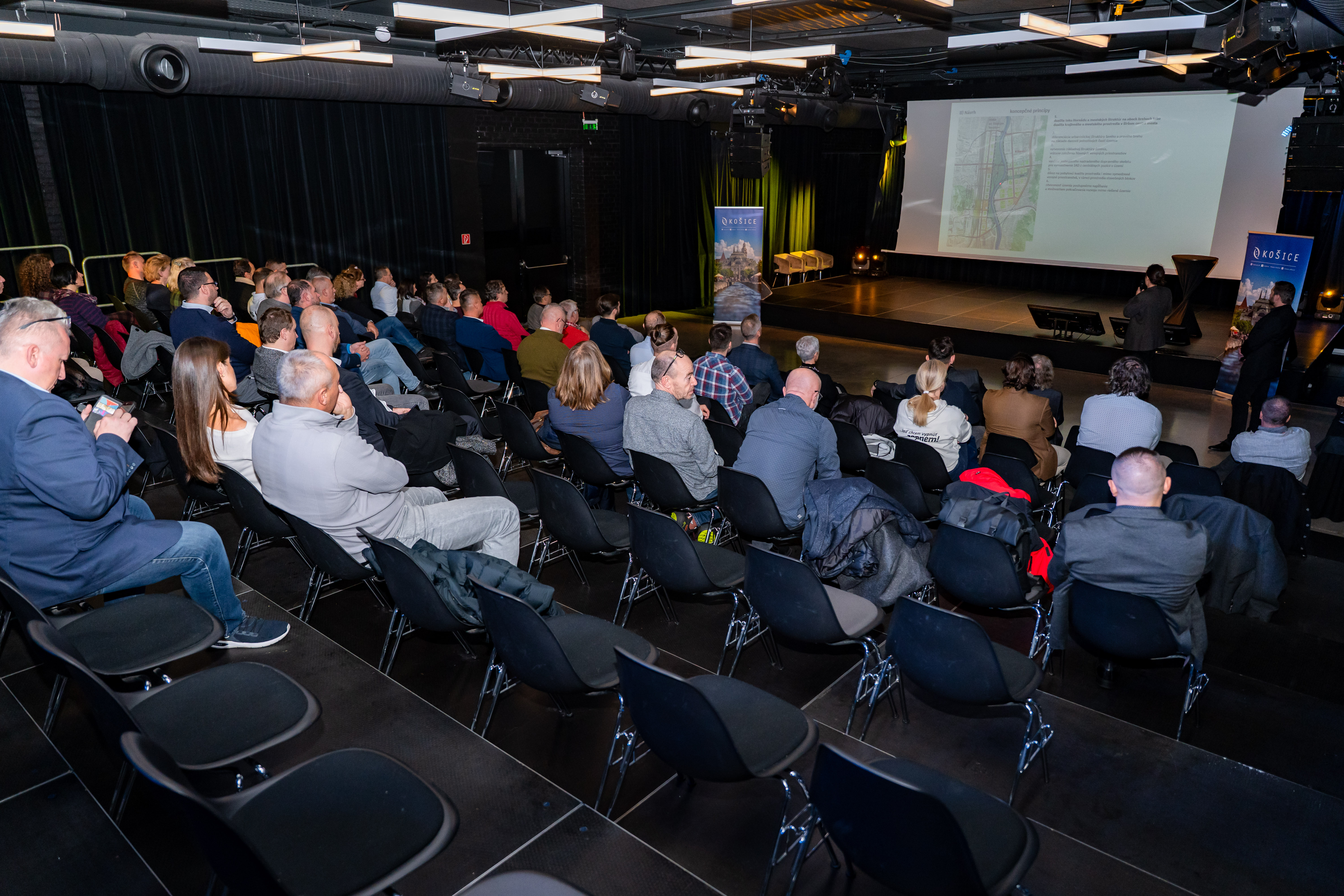 UHA Stretnutie v uzkom kruhu -16